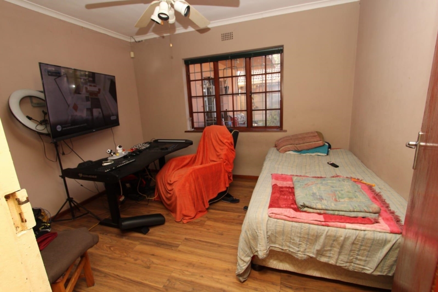 4 Bedroom Property for Sale in London Village Western Cape